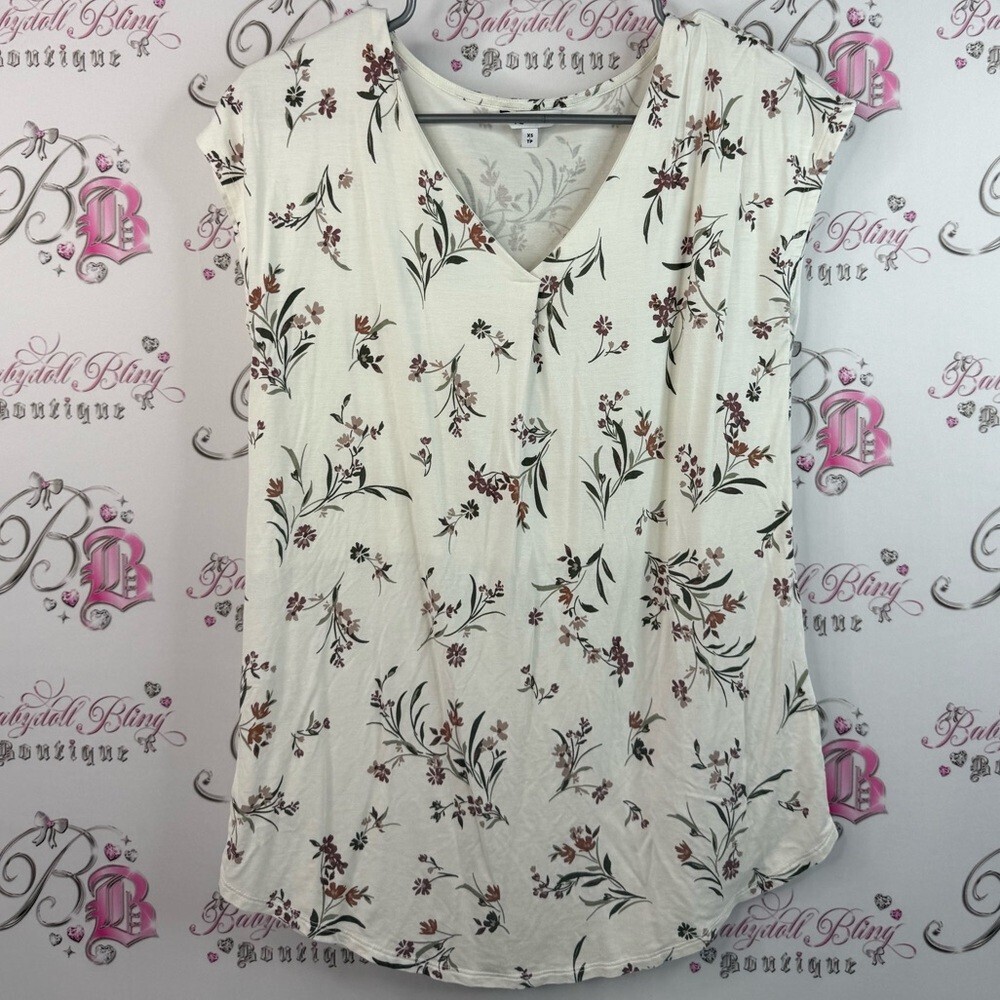 Reitmans T-shirt flowers red green Cream Floral Blouse Vneck soft stretchy